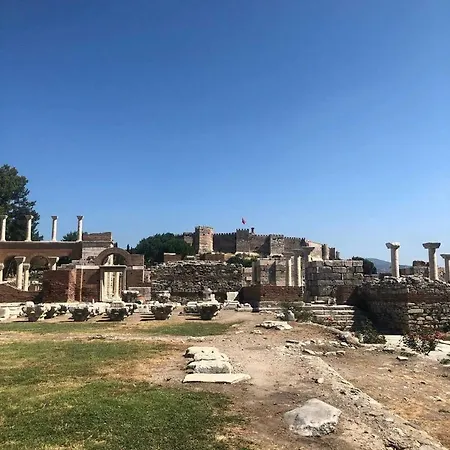 Ibri ホテル セルチュク