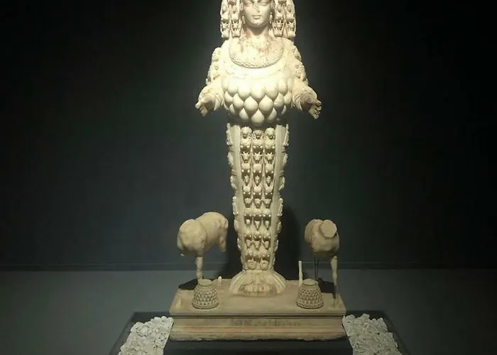 Ibri ホテル セルチュク